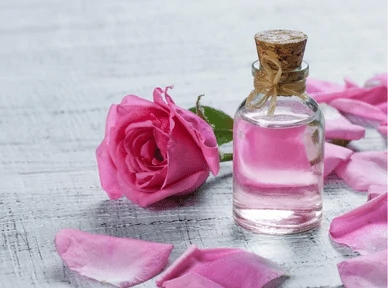 Fresh Hasayan roses are steam distilled in the traditional way to make this 100% natural pure Rosewater.The steam distillation process used to create this Rosewater toner ensures a high level of hygiene and unmatched purity.